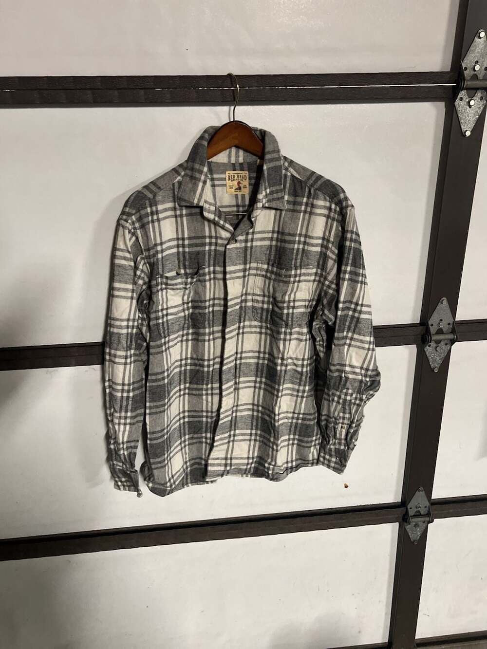 RedHead Brand Co. Men's Grey and White Plaid Long Sleeve Button-Up Flannel Shirt